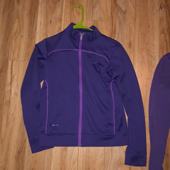 Purple Nike jackets - Picture 2 of 6